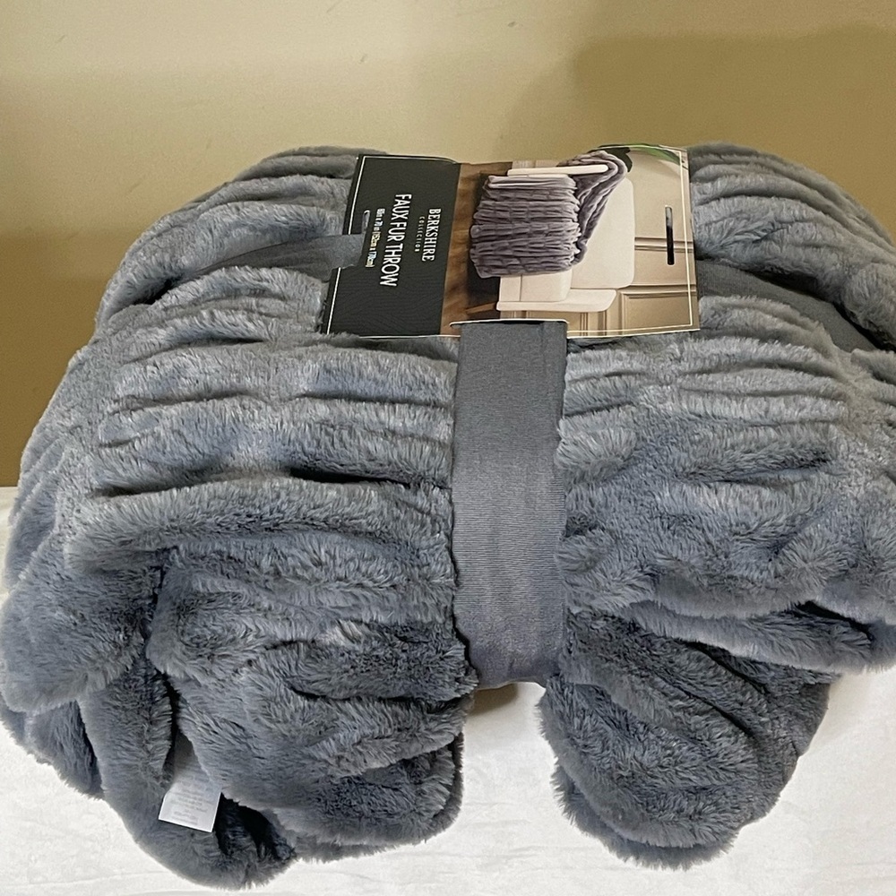 Berkshire Gray Plush Blanket - Picture 8 of 10